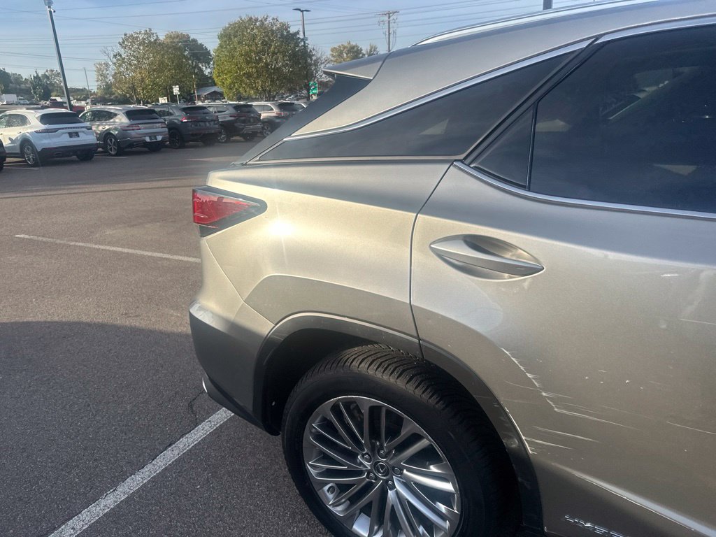 Used 2020 Lexus RX 450h AWD w/ Luxury Package image 18