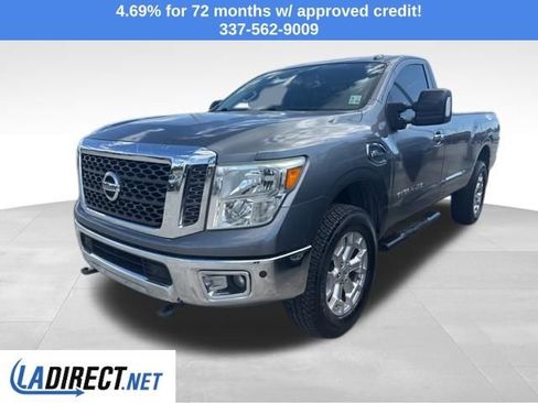Used 2017 Nissan Titan SV image 1