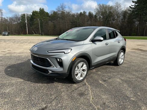 Used 2025 Buick Encore GX Preferred AWD/4WD image 1