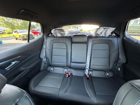 New 2025 Chevrolet Equinox EV LT image 25