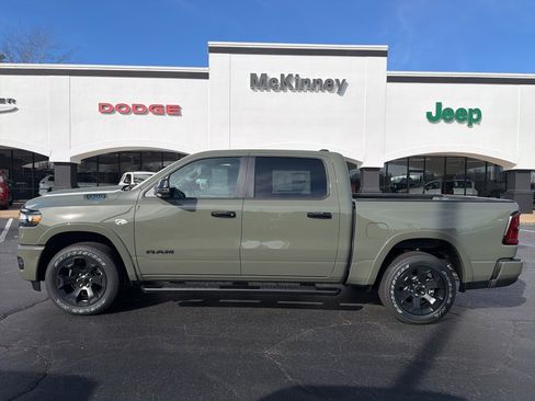 New 2026 RAM 1500 4x4 Crew Cab image 8