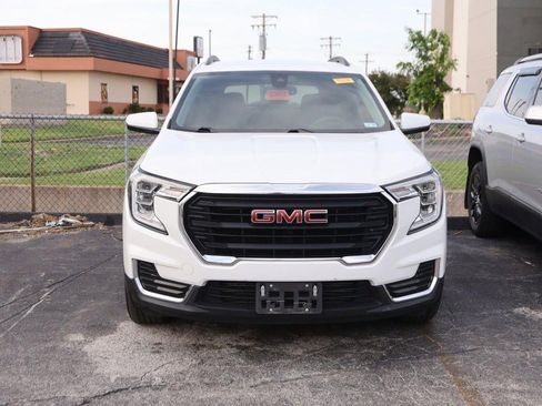 Used 2022 GMC Terrain SLE w/ Driver Convenience Package FWD image 3