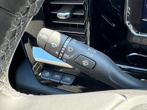 Used 2025 Chevrolet Silverado 3500 High Country w/ High Country Premium Package image 28