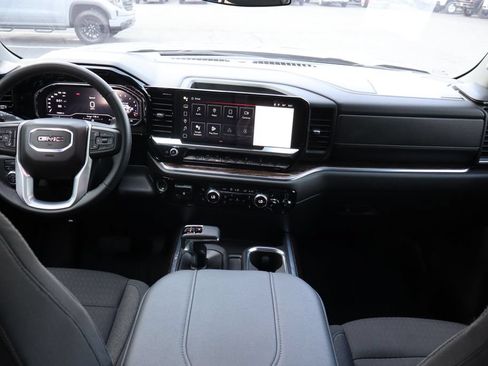 Used 2024 GMC Sierra 1500 Elevation AWD/4WD image 15