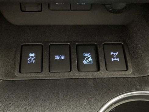 Used 2019 Toyota Highlander Limited Platinum image 18