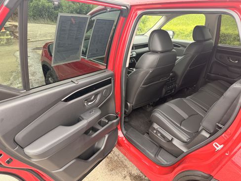 Certified 2025 Honda Pilot EX-L image 11