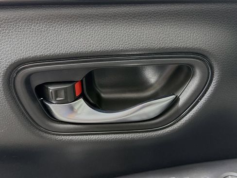 Used 2024 Honda HR-V LX image 24