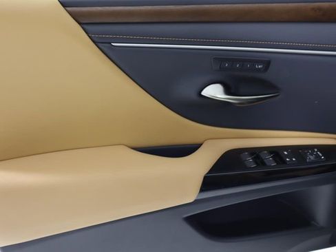 New 2025 Lexus ES 350 w/ Premium Package image 11