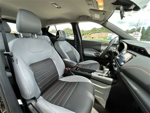 Used 2024 Nissan Kicks SR w/ SR Premium Package image 24