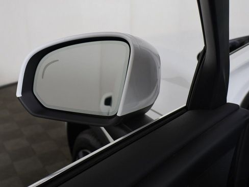 Used 2023 Volvo XC40 B5 Plus w/ Protection Package Premier AWD/4WD image 35