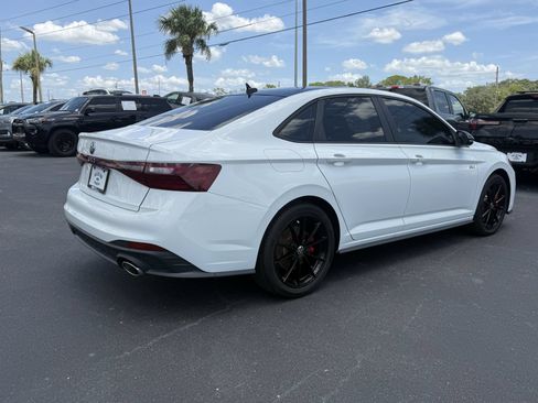 Used 2025 Volkswagen Jetta GLI Autobahn FWD image 5