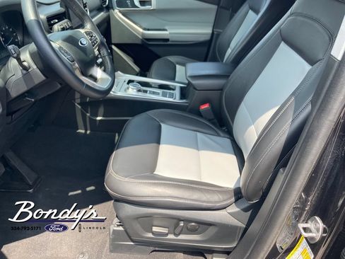 Used 2023 Ford Explorer XLT w/ Equipment Group 202A RWD image 10