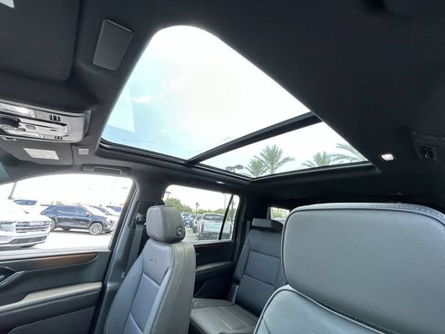 New 2026 GMC Yukon XL Denali w/ Sun & Power Step Package AWD/4WD image 19