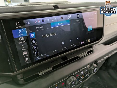 Used 2024 Jeep Wrangler Sahara image 12