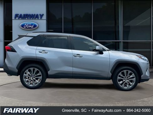 Used 2023 Toyota RAV4 XLE Premium AWD/4WD image 9