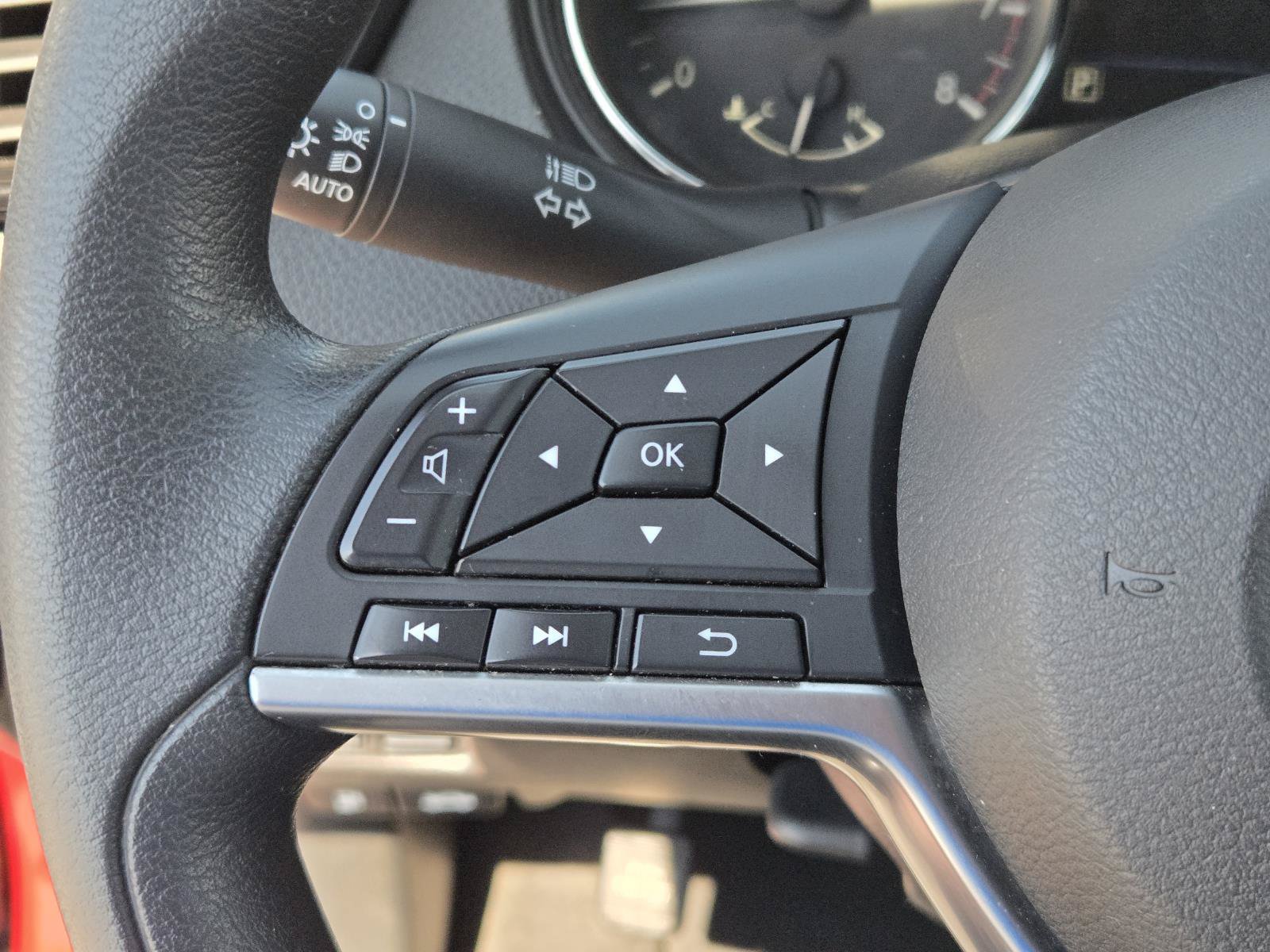 Used 2020 Nissan Rogue Sport S w/ Appearance Package FWD image 16