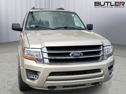 Used 2017 Ford Expedition EL XLT w/ Equipment Group 202A AWD/4WD image 4