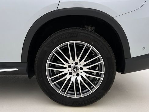 Used 2024 Mercedes-Benz GLC 300 4MATIC image 20
