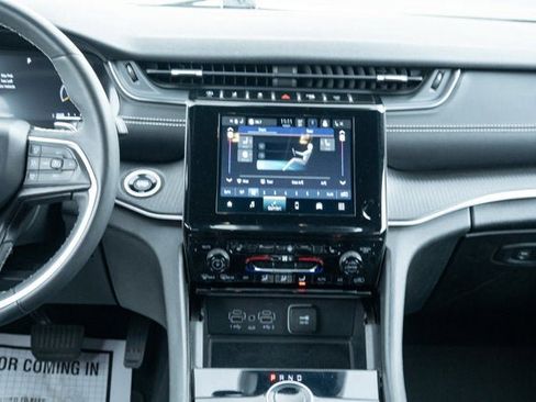 Certified 2023 Jeep Grand Cherokee L Laredo image 30