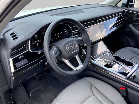 Used 2026 Audi Q7 3.0T Premium w/ Convenience Plus Package AWD/4WD image 17