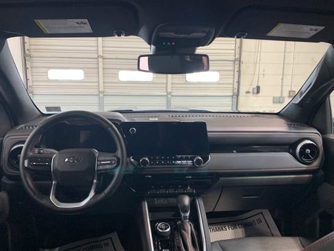 Used 2024 Chevrolet Colorado Z71 w/ Z71 Convenience Package 2 image 4