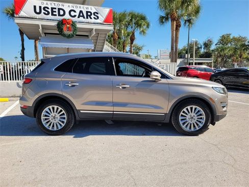Used 2019 Lincoln MKC Premiere image 5