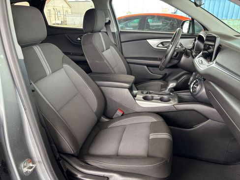 Used 2025 Chevrolet Blazer LT FWD image 37
