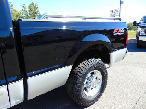 Used 2003 Ford F250 Lariat image 30