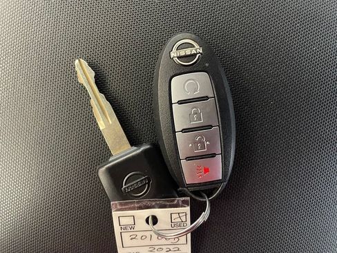Used 2022 Nissan Frontier Pro-X RWD image 18