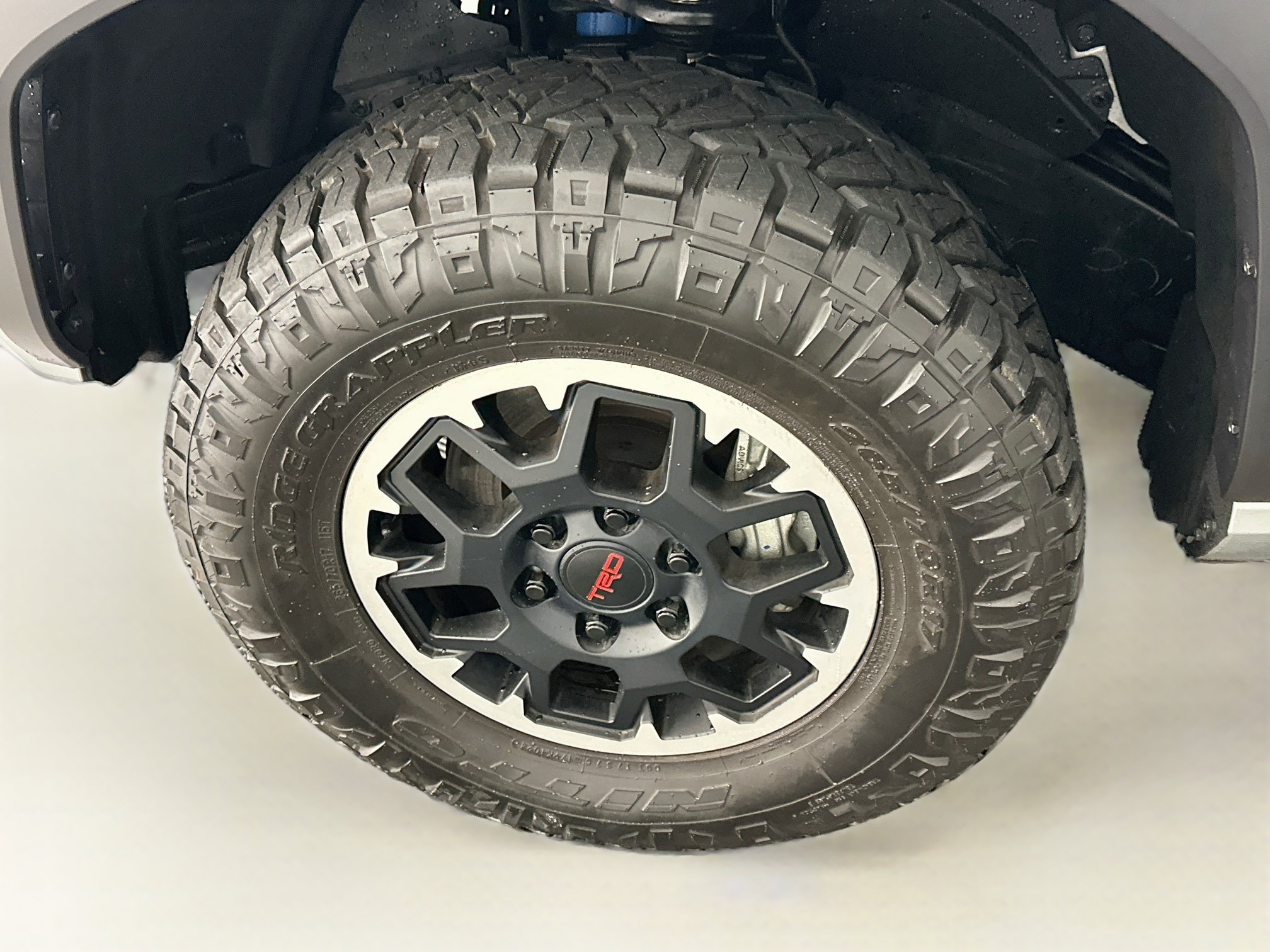 Used 2024 Toyota Tacoma TRD Off-Road AWD/4WD image 11