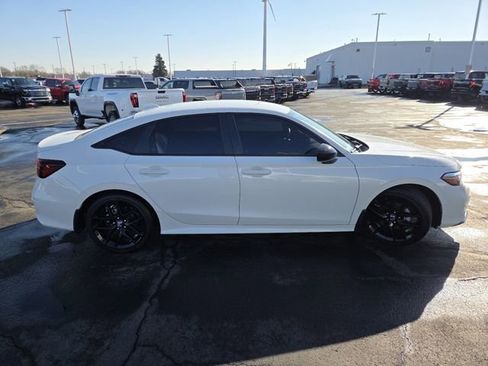 Used 2025 Honda Civic Sport image 16