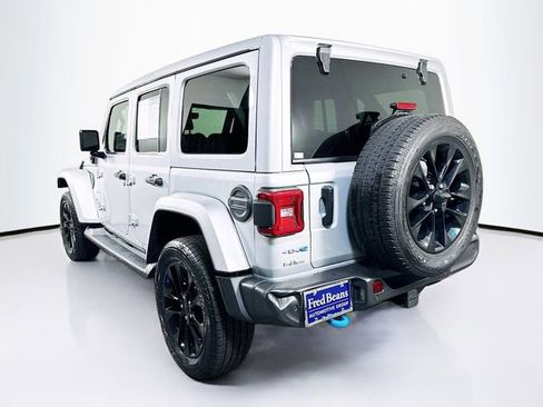 Used 2022 Jeep Wrangler Unlimited Sahara w/ Cold Weather Group image 5
