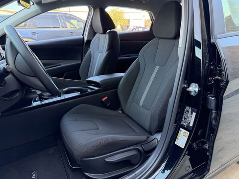 New 2026 Hyundai Elantra SE image 21
