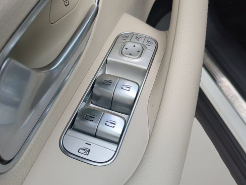 Used 2026 Mercedes-Benz GLS 450 4MATIC image 56