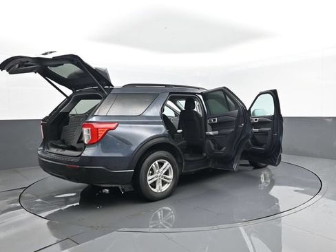 Used 2024 Ford Explorer XLT AWD/4WD image 31