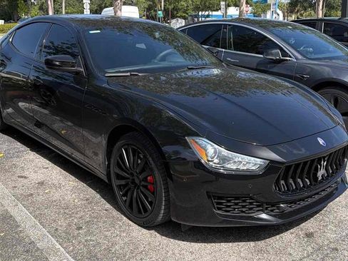 Used 2018 Maserati Ghibli RWD image 2