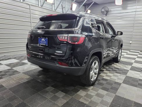 Used 2019 Jeep Compass Latitude w/ Cold Weather Group AWD/4WD image 5