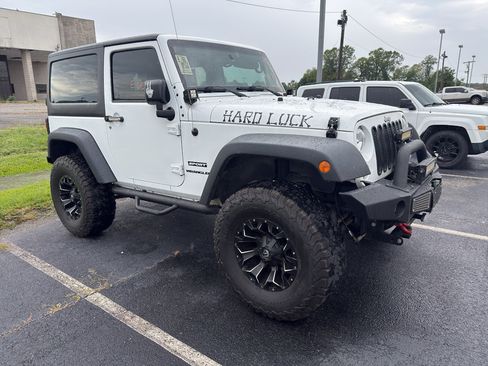 Used 2017 Jeep Wrangler Sport w/ Quick Order Package 24S AWD/4WD image 1