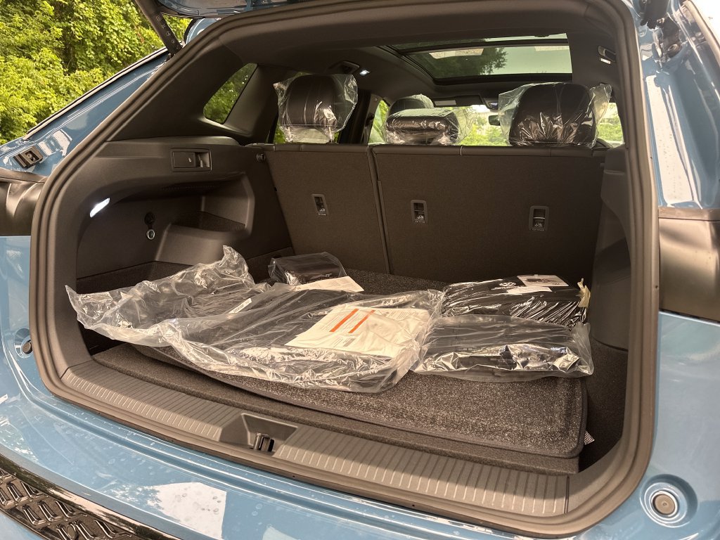 New 2026 Volkswagen Tiguan SE R-Line AWD/4WD image 19