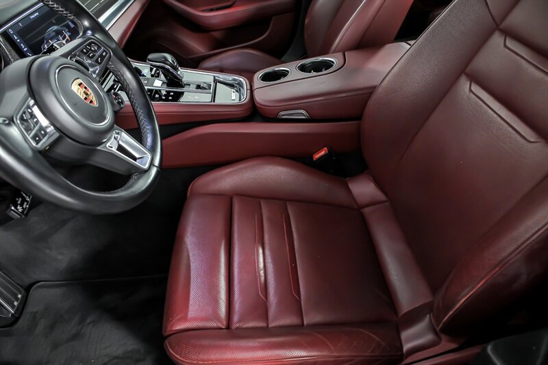 Used 2019 Porsche Panamera Turbo AWD/4WD image 16