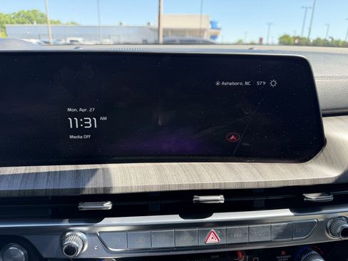 Used 2024 Kia Telluride SX Prestige AWD/4WD image 37
