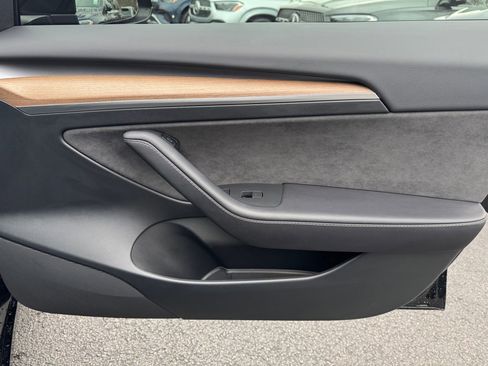 Used 2023 Tesla Model 3 Performance image 16