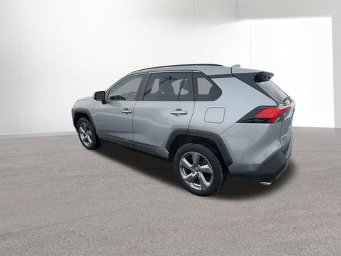 Used 2020 Toyota RAV4 Limited image 6