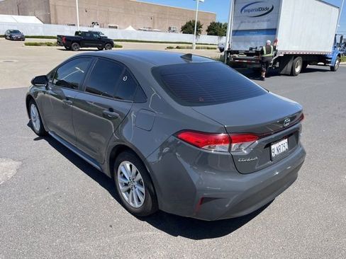 Used 2024 Toyota Corolla LE w/ LE Convenience Package image 5