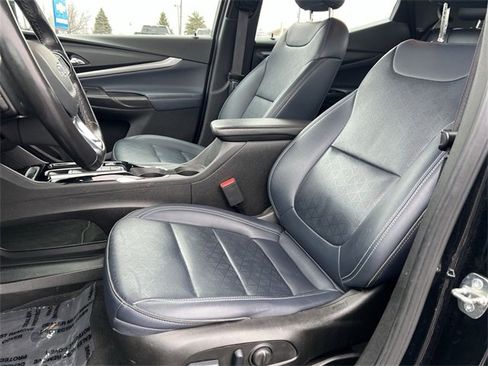 Certified 2023 Chevrolet Bolt EUV LT w/ Convenience Package image 13