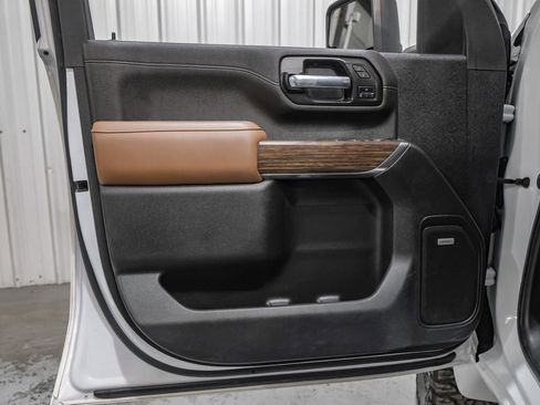 Used 2022 Chevrolet Silverado 3500 High Country image 43