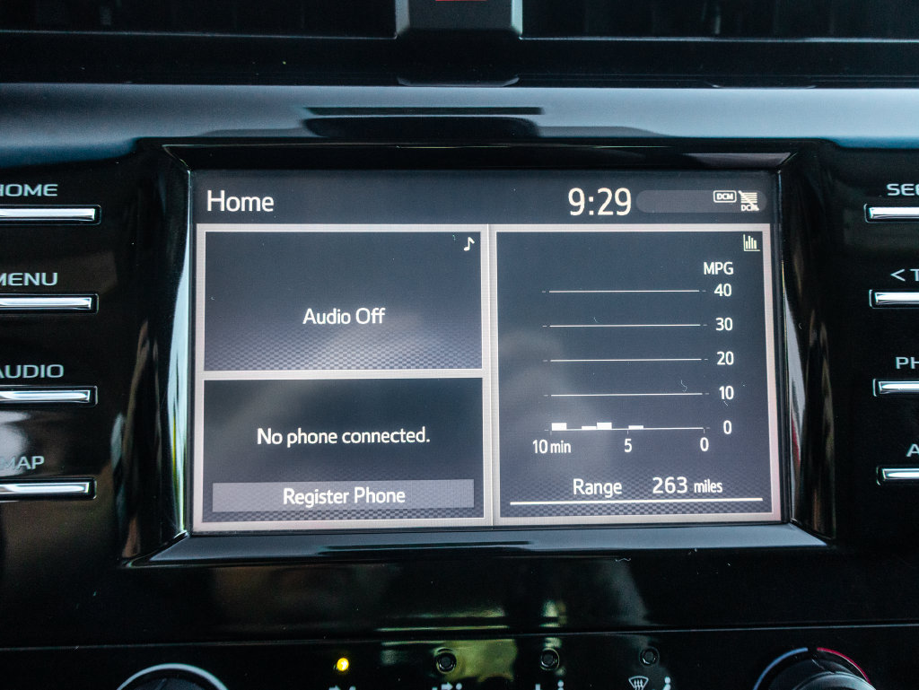 Used 2019 Toyota Camry LE FWD image 25
