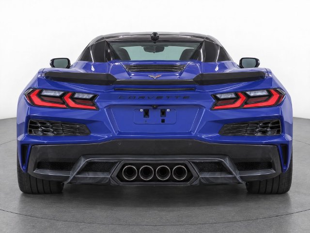 Used 2025 Chevrolet Corvette Z06 RWD image 7