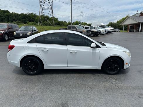 Used 2011 Chevrolet Cruze LT FWD image 5