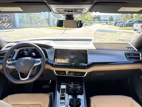 New 2026 Volkswagen Atlas Cross Sport SE image 23